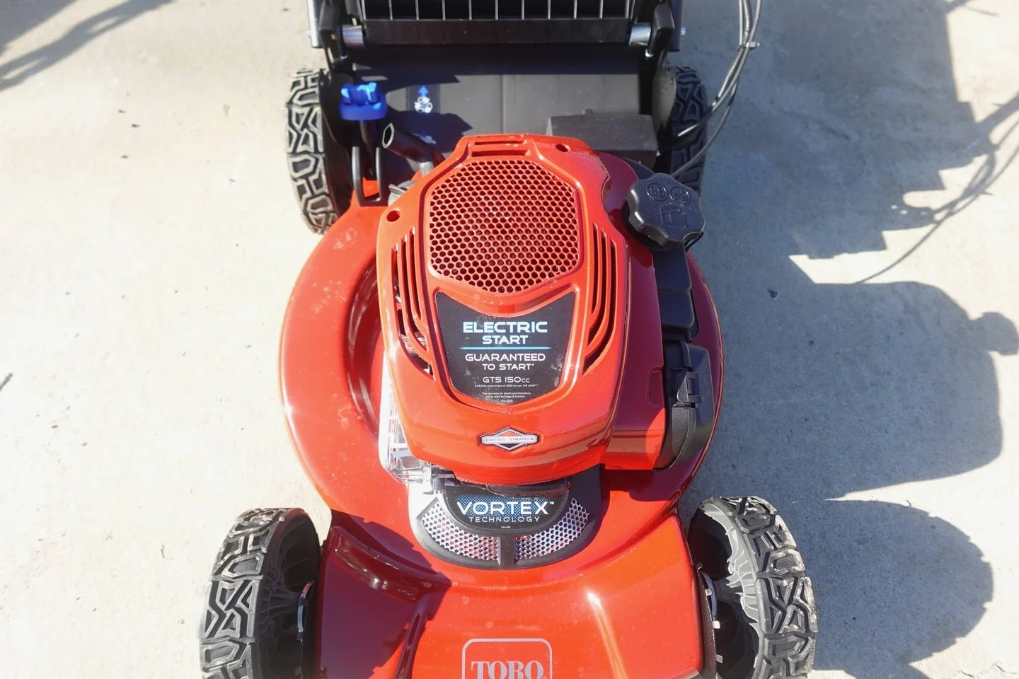 Toro 22″ Electric-Start Recycler Personal Pace Self-Propelled Gas Lawn Mowers - Image 3