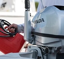 Alternative view of Honda BF8 / BF9.9 4-Stroke Outboard Motor – 25-Inch Shaft